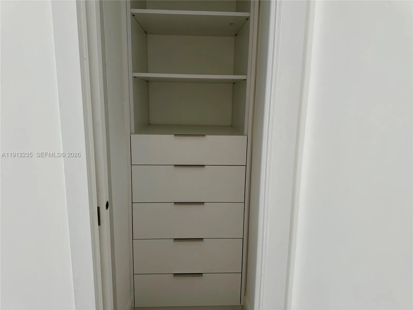 881 Ocean Dr L3, Key Biscayne, Florida 33149, Key Biscayne, Florida 33149, 2 Bedrooms Bedrooms, ,2 BathroomsBathrooms,Residential Lease,For Rent,881 Ocean Dr L3, Key Biscayne, Florida 33149,A11912235