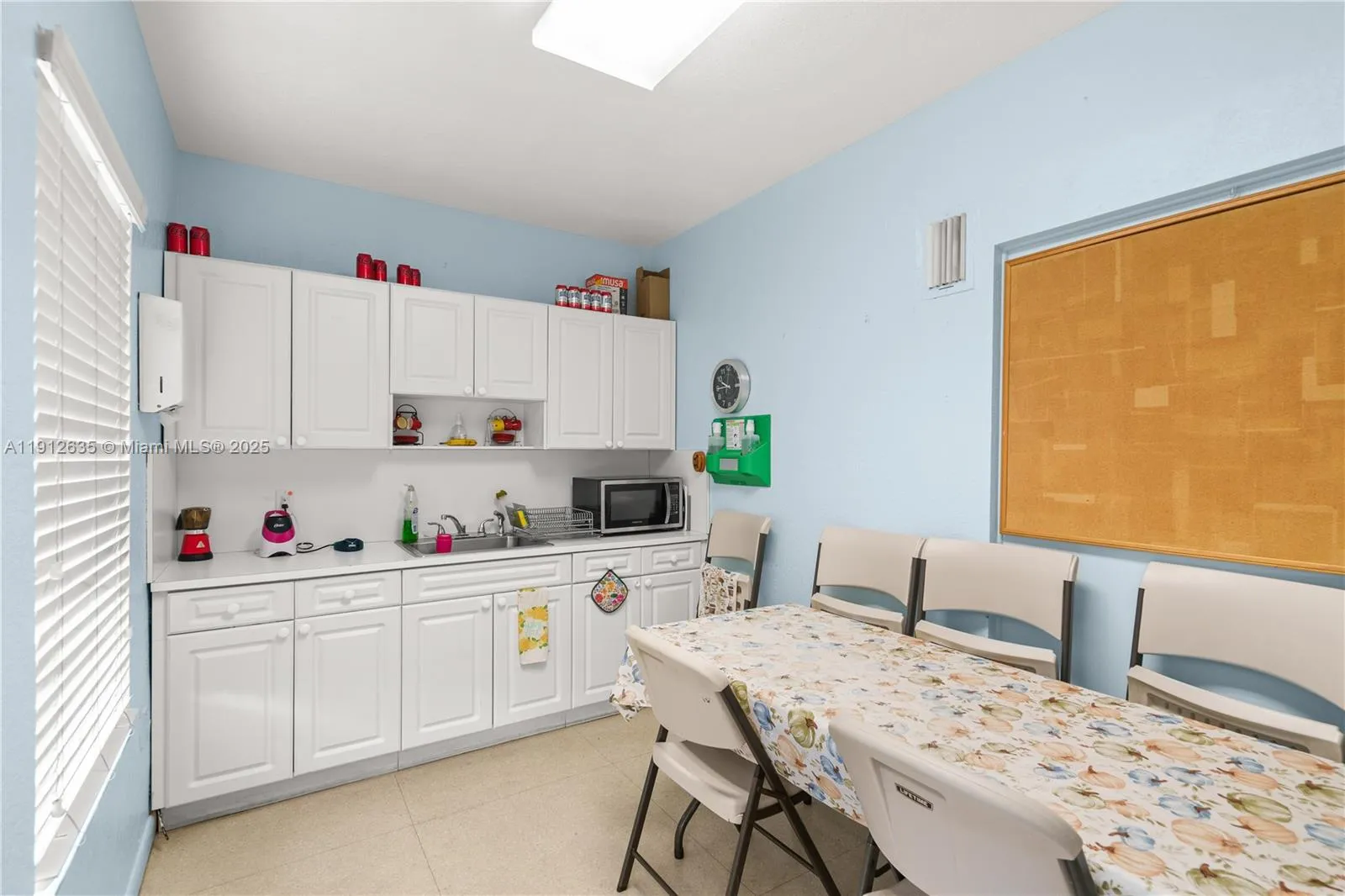 1920 Sw 22nd St, Miami, Florida 33145, Miami, Florida 33145, ,Commercial Lease,For Rent,1920 Sw 22nd St, Miami, Florida 33145,A11912635