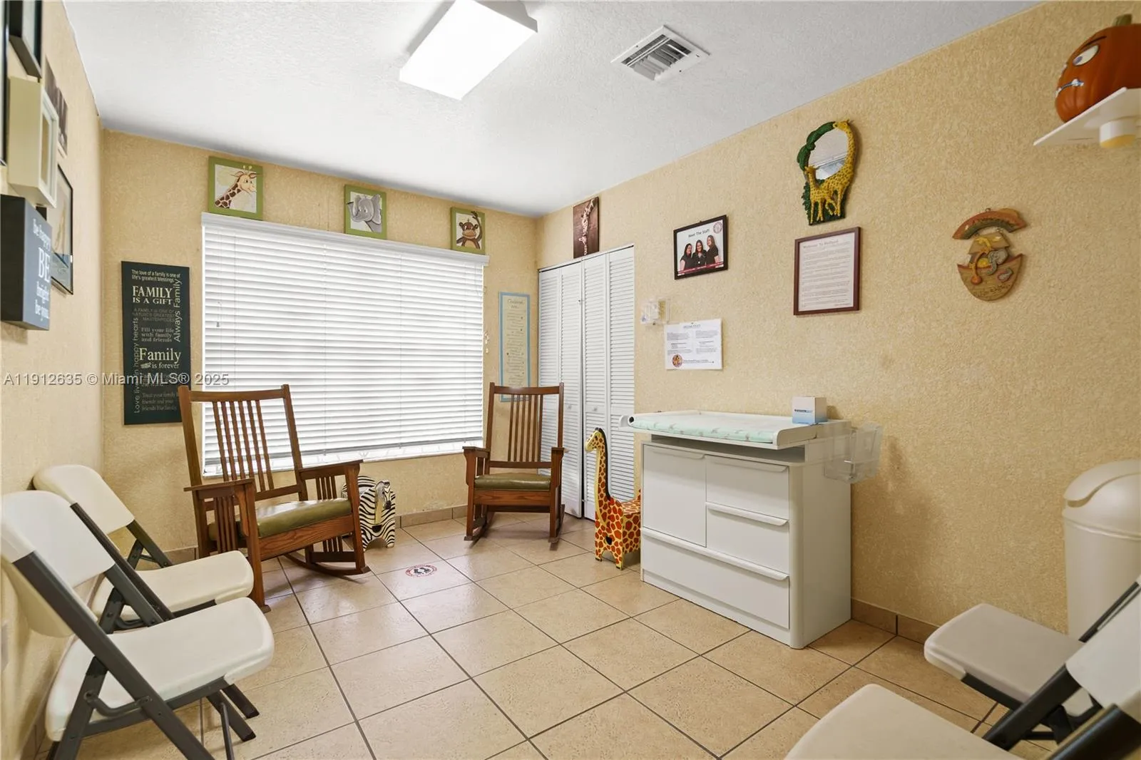 1920 Sw 22nd St, Miami, Florida 33145, Miami, Florida 33145, ,Commercial Lease,For Rent,1920 Sw 22nd St, Miami, Florida 33145,A11912635