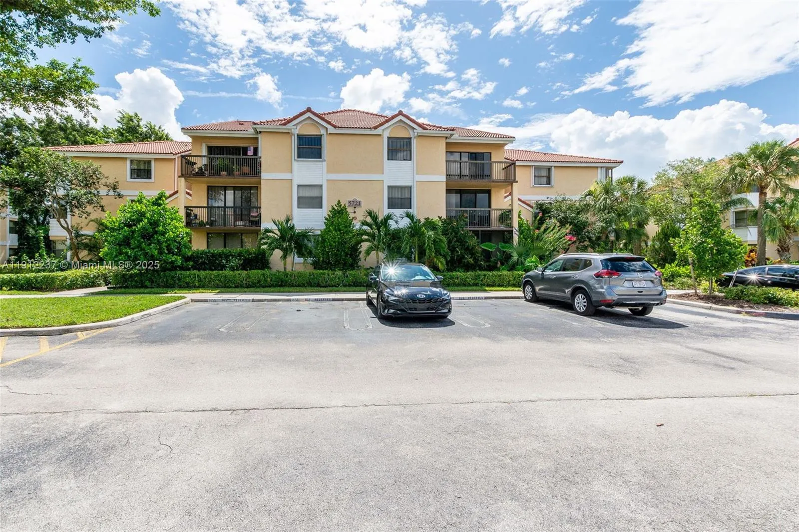 5721 Riverside Dr 202b5, Coral Springs, Florida 33, Coral Springs, Florida 33067, 2 Bedrooms Bedrooms, ,2 BathroomsBathrooms,Residential,For Sale,5721 Riverside Dr 202b5, Coral Springs, Florida 33,A11912237