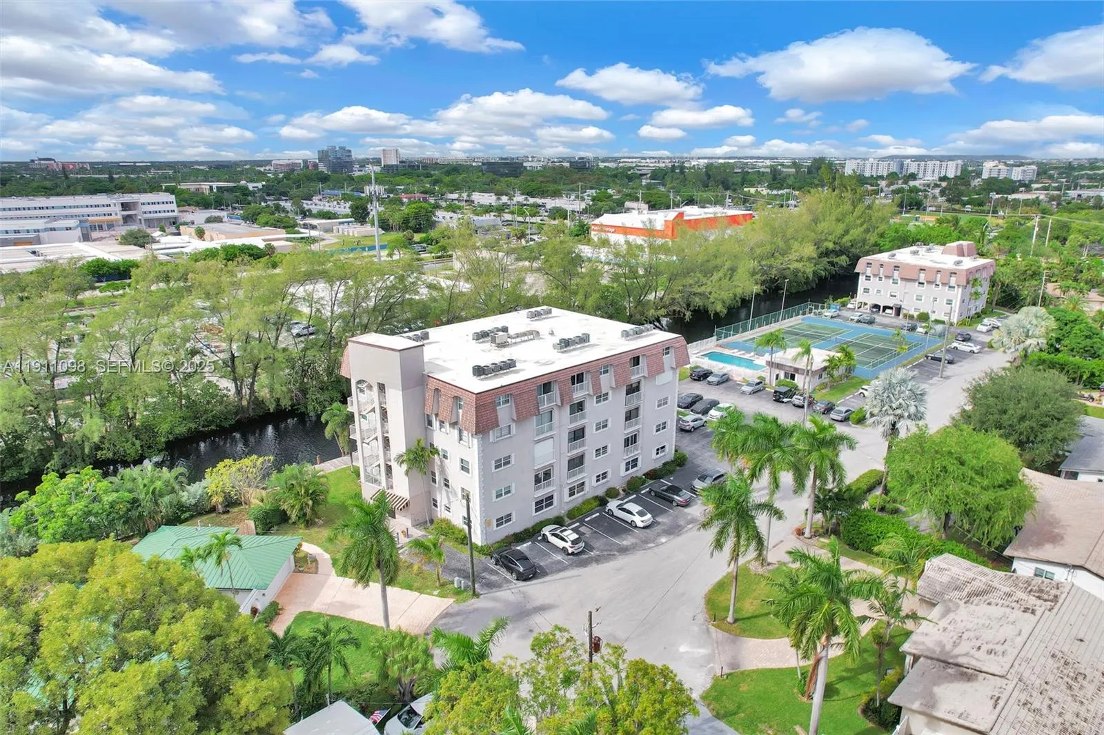 5911 Ne 14th Ln 505s, Fort Lauderdale, Florida 333, Fort Lauderdale, Florida 33334, 2 Bedrooms Bedrooms, ,2 BathroomsBathrooms,Residential,For Sale,5911 Ne 14th Ln 505s, Fort Lauderdale, Florida 333,A11911098