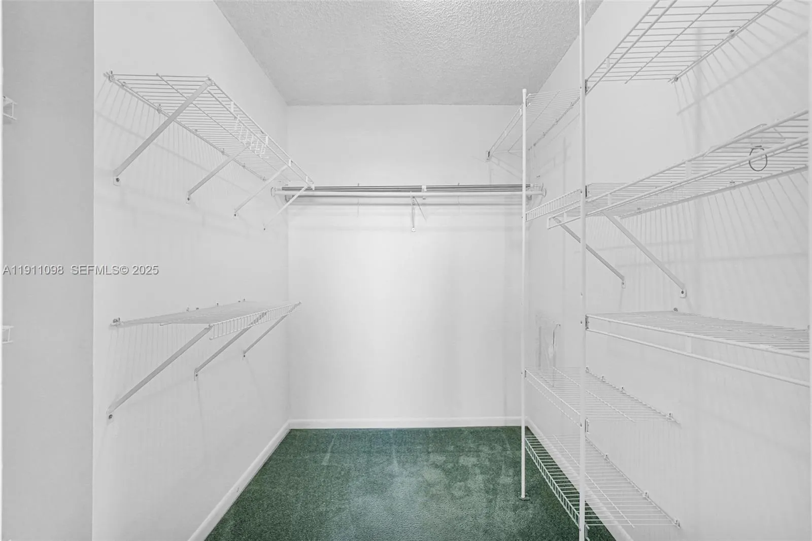 5911 Ne 14th Ln 505s, Fort Lauderdale, Florida 333, Fort Lauderdale, Florida 33334, 2 Bedrooms Bedrooms, ,2 BathroomsBathrooms,Residential,For Sale,5911 Ne 14th Ln 505s, Fort Lauderdale, Florida 333,A11911098