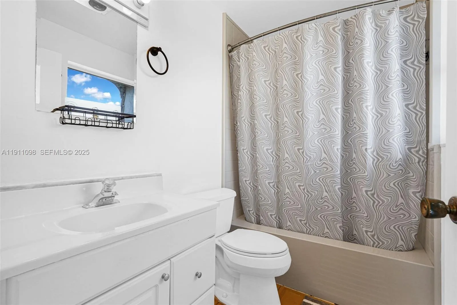 5911 Ne 14th Ln 505s, Fort Lauderdale, Florida 333, Fort Lauderdale, Florida 33334, 2 Bedrooms Bedrooms, ,2 BathroomsBathrooms,Residential,For Sale,5911 Ne 14th Ln 505s, Fort Lauderdale, Florida 333,A11911098