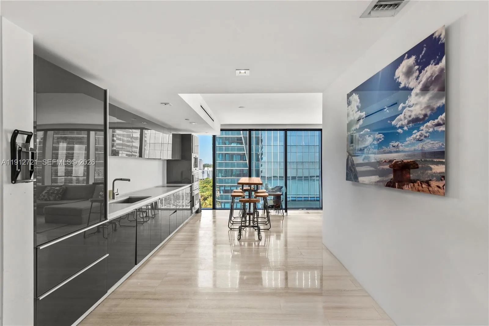 1451 Brickell Avenue 1706, Miami, Florida 33131, Miami, Florida 33131, 1 Bedroom Bedrooms, ,1 BathroomBathrooms,Residential,For Sale,1451 Brickell Avenue 1706, Miami, Florida 33131,A11912721