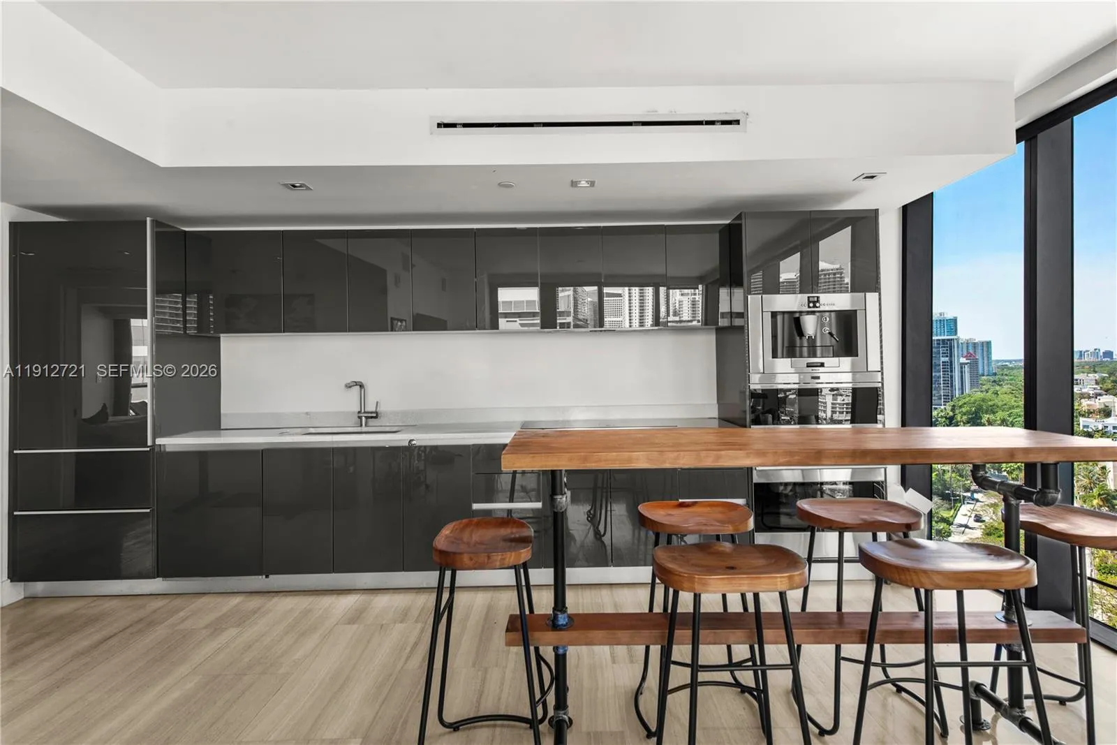 1451 Brickell Avenue 1706, Miami, Florida 33131, Miami, Florida 33131, 1 Bedroom Bedrooms, ,1 BathroomBathrooms,Residential,For Sale,1451 Brickell Avenue 1706, Miami, Florida 33131,A11912721