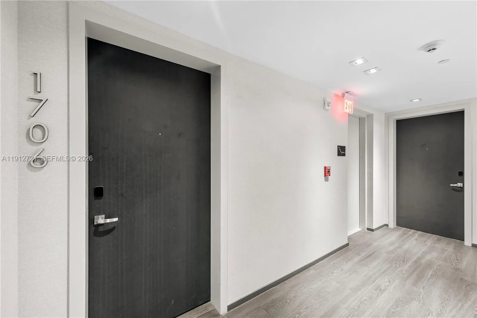 1451 Brickell Avenue 1706, Miami, Florida 33131, Miami, Florida 33131, 1 Bedroom Bedrooms, ,1 BathroomBathrooms,Residential,For Sale,1451 Brickell Avenue 1706, Miami, Florida 33131,A11912721