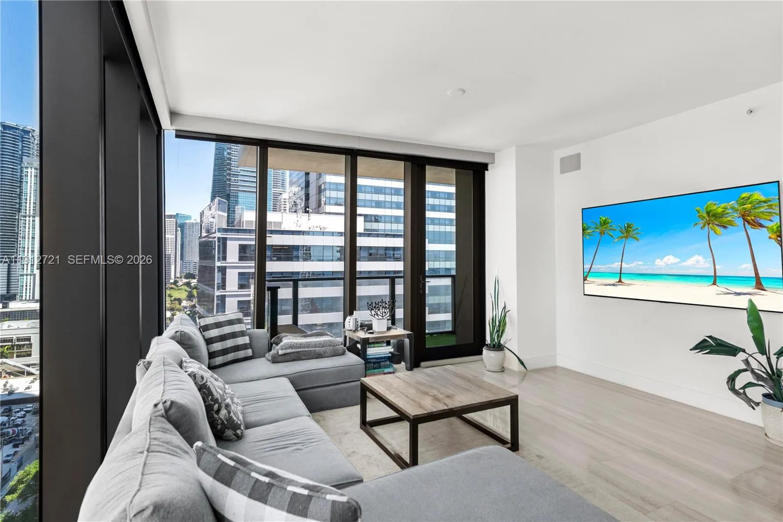 1451 Brickell Avenue 1706, Miami, Florida 33131, Miami, Florida 33131, 1 Bedroom Bedrooms, ,1 BathroomBathrooms,Residential,For Sale,1451 Brickell Avenue 1706, Miami, Florida 33131,A11912721