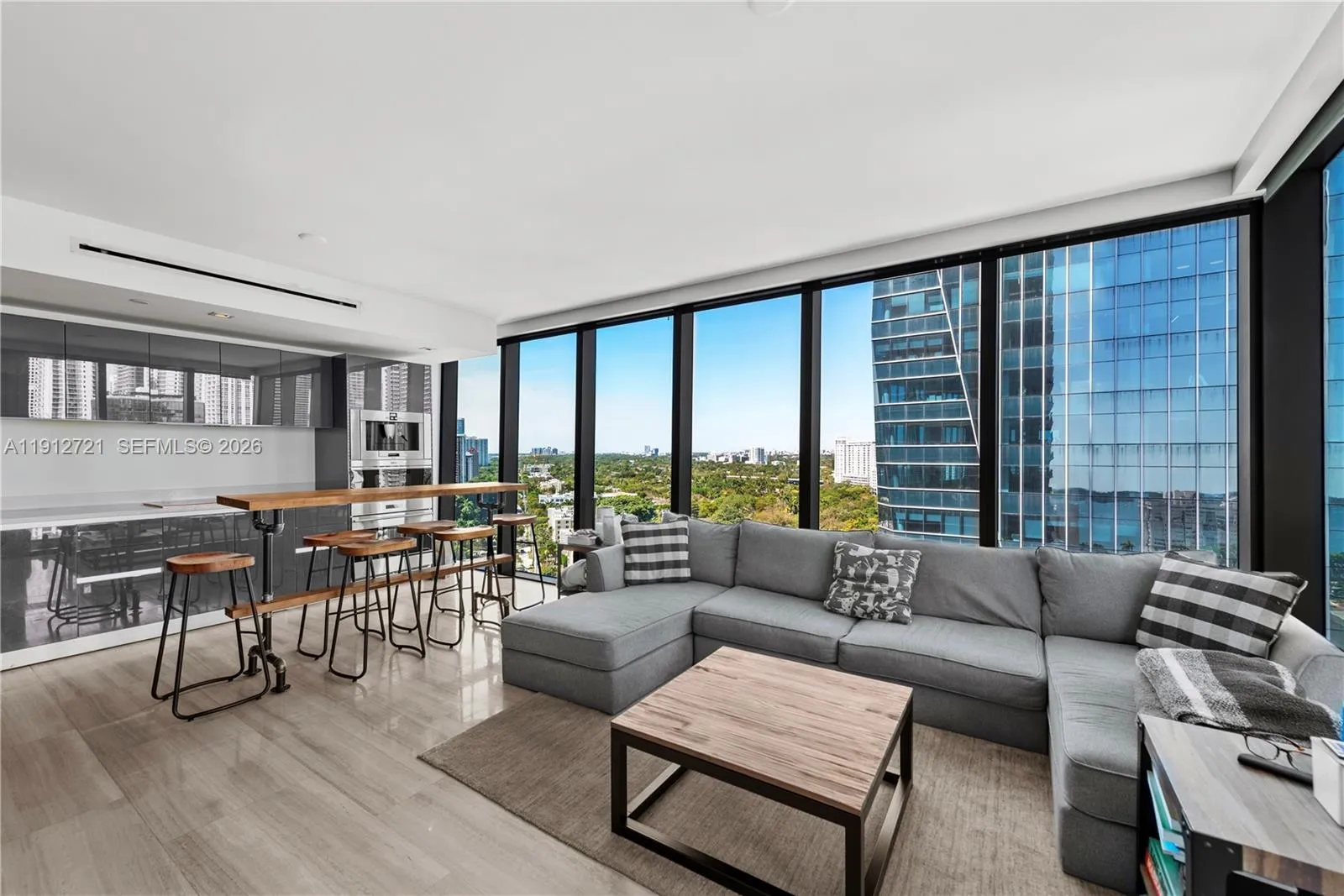 1451 Brickell Avenue 1706, Miami, Florida 33131, Miami, Florida 33131, 1 Bedroom Bedrooms, ,1 BathroomBathrooms,Residential,For Sale,1451 Brickell Avenue 1706, Miami, Florida 33131,A11912721