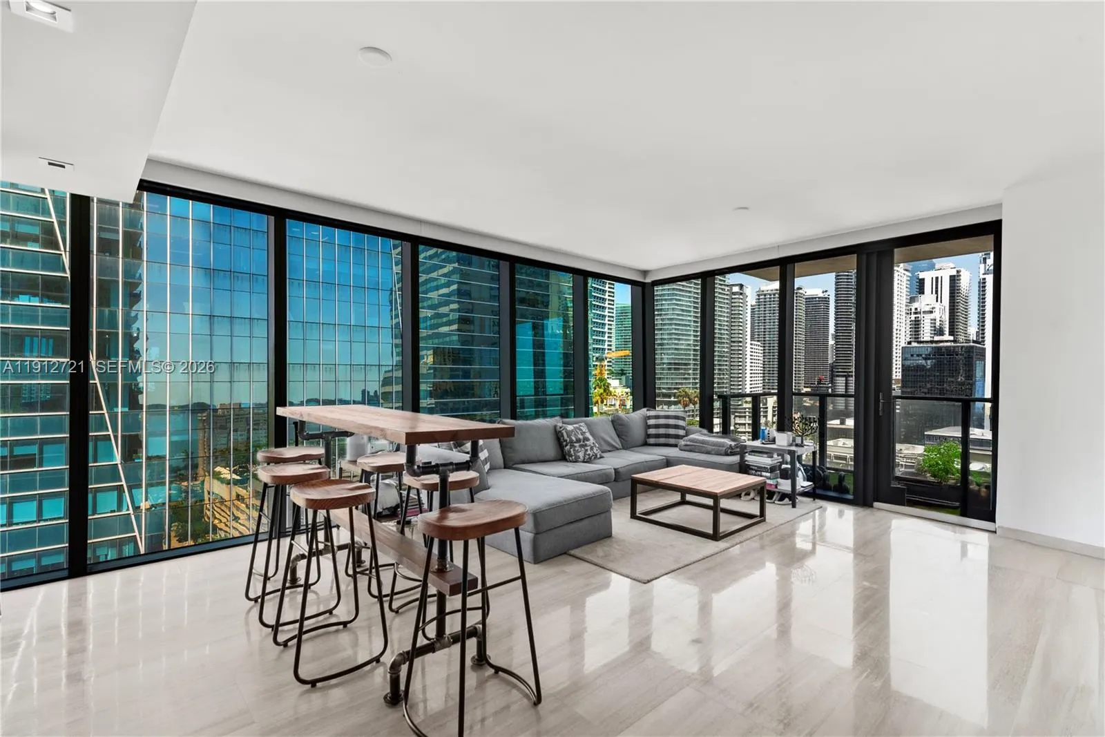 1451 Brickell Avenue 1706, Miami, Florida 33131, Miami, Florida 33131, 1 Bedroom Bedrooms, ,1 BathroomBathrooms,Residential,For Sale,1451 Brickell Avenue 1706, Miami, Florida 33131,A11912721