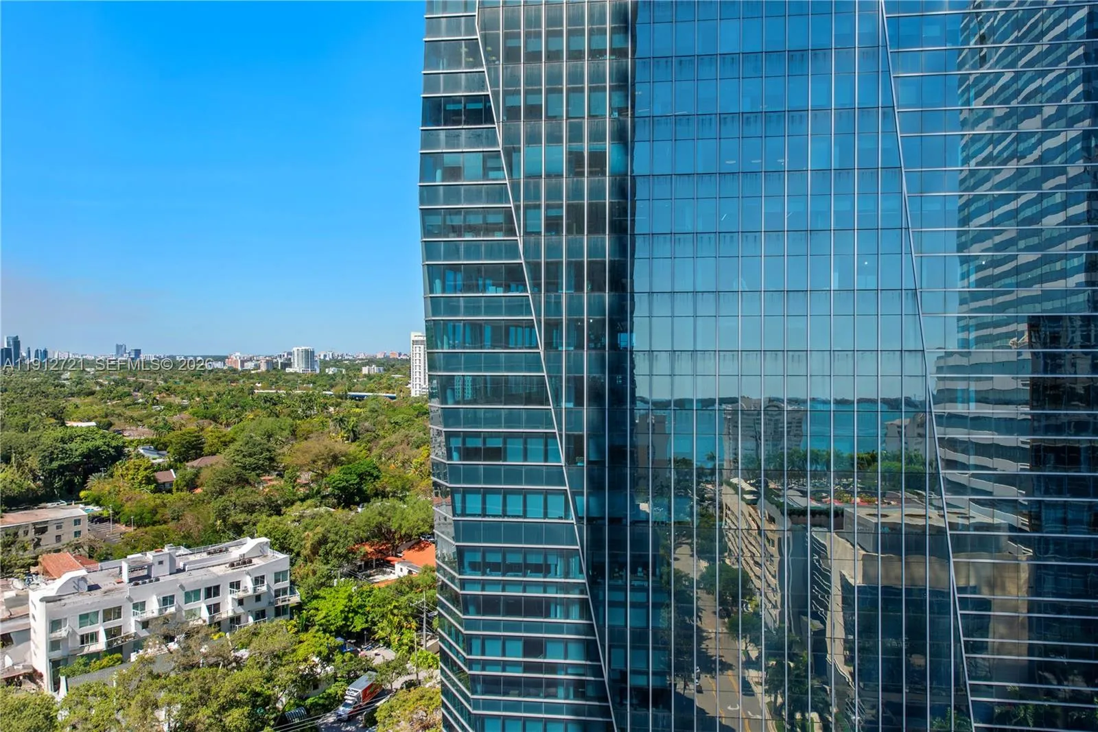 1451 Brickell Avenue 1706, Miami, Florida 33131, Miami, Florida 33131, 1 Bedroom Bedrooms, ,1 BathroomBathrooms,Residential,For Sale,1451 Brickell Avenue 1706, Miami, Florida 33131,A11912721