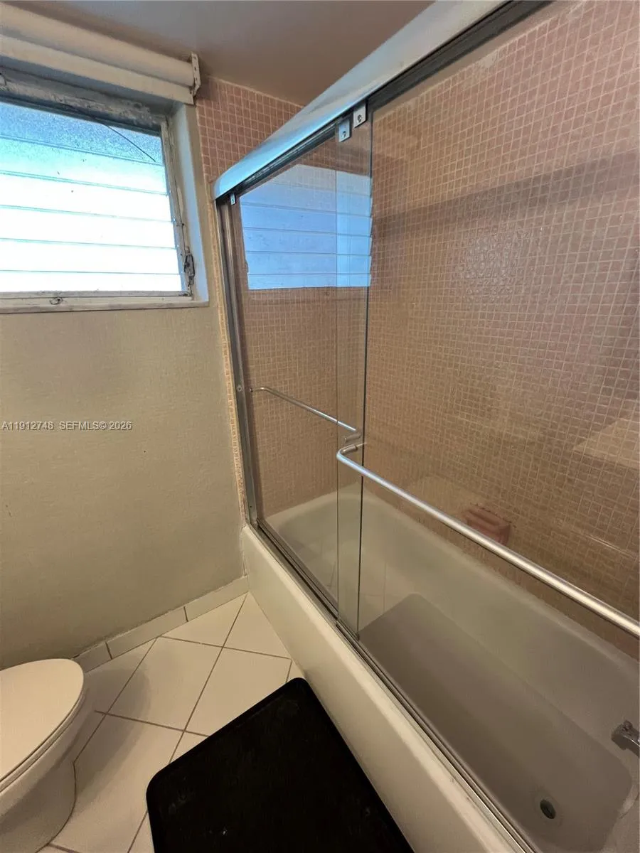 1550 Ne 191st St 108-b, Miami, Florida 33179, Miami, Florida 33179, 1 Bedroom Bedrooms, ,1 BathroomBathrooms,Residential Lease,For Rent,1550 Ne 191st St 108-b, Miami, Florida 33179,A11912748