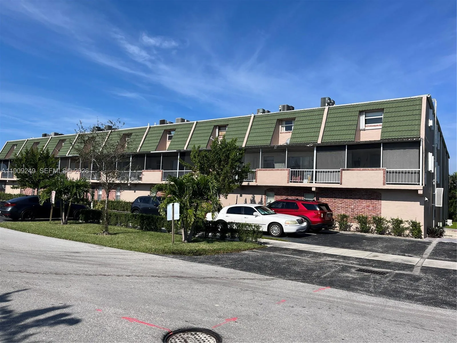 1100 Se 4th Ave 10, Deerfield Beach, Florida 33441, Deerfield Beach, Florida 33441, 1 Bedroom Bedrooms, ,1 BathroomBathrooms,Residential,For Sale,1100 Se 4th Ave 10, Deerfield Beach, Florida 33441,A11909249