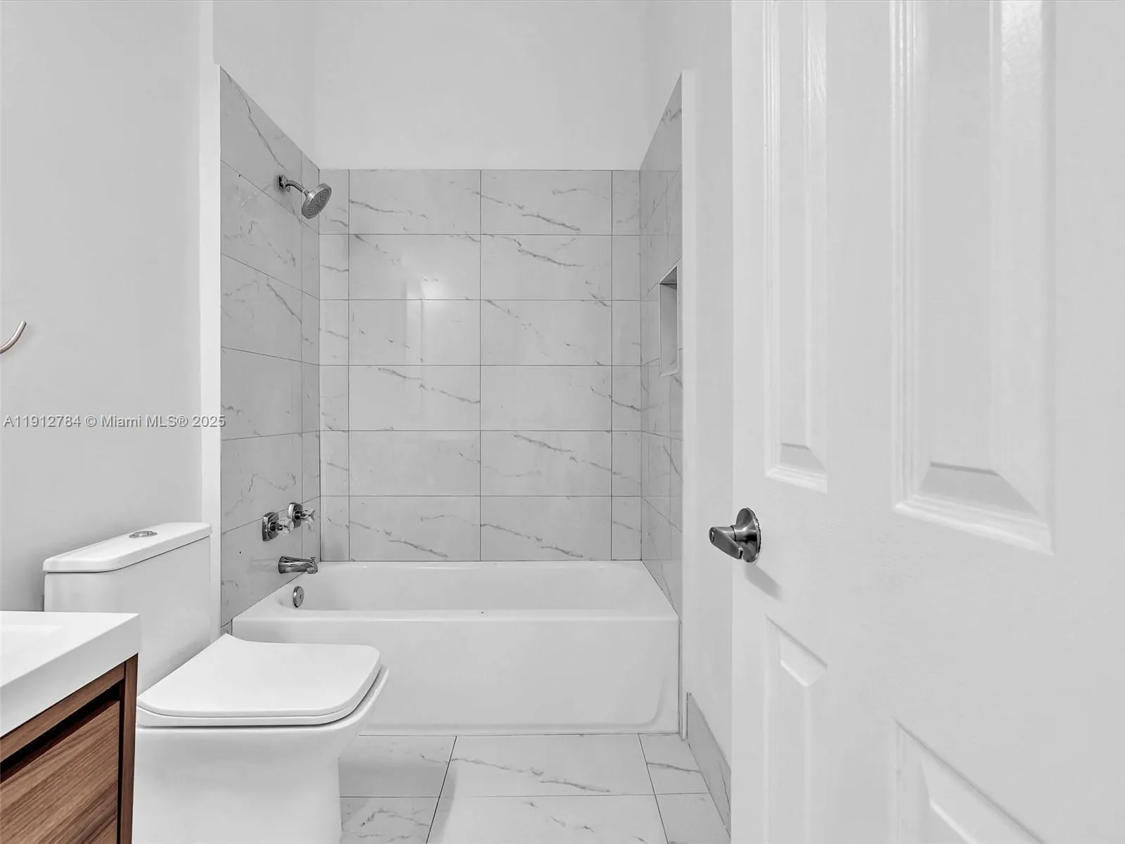 3776 Ne 166th St 108, North Miami Beach, Florida 3, North Miami Beach, Florida 33160, 3 Bedrooms Bedrooms, ,2 BathroomsBathrooms,Residential,For Sale,3776 Ne 166th St 108, North Miami Beach, Florida 3,A11912784