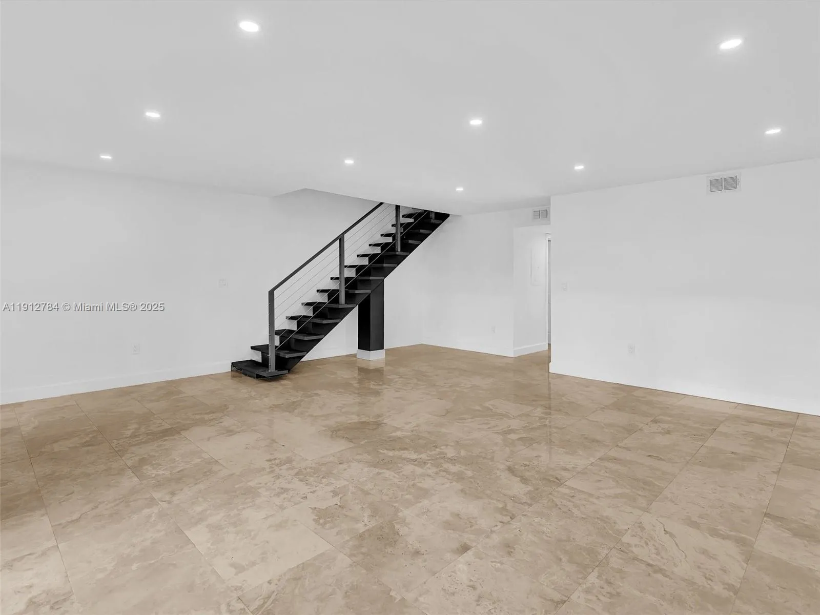 3776 Ne 166th St 108, North Miami Beach, Florida 3, North Miami Beach, Florida 33160, 3 Bedrooms Bedrooms, ,2 BathroomsBathrooms,Residential,For Sale,3776 Ne 166th St 108, North Miami Beach, Florida 3,A11912784