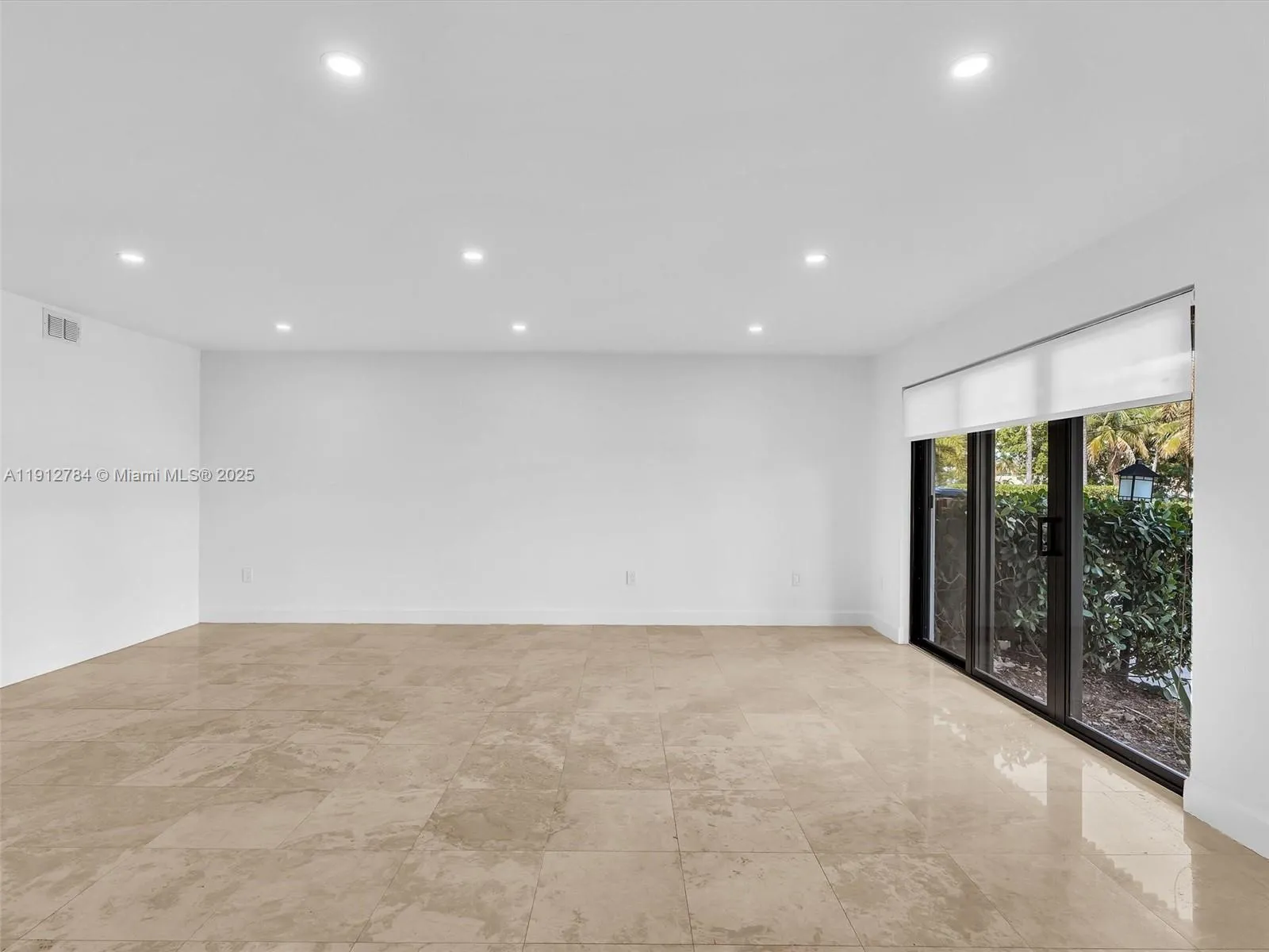 3776 Ne 166th St 108, North Miami Beach, Florida 3, North Miami Beach, Florida 33160, 3 Bedrooms Bedrooms, ,2 BathroomsBathrooms,Residential,For Sale,3776 Ne 166th St 108, North Miami Beach, Florida 3,A11912784