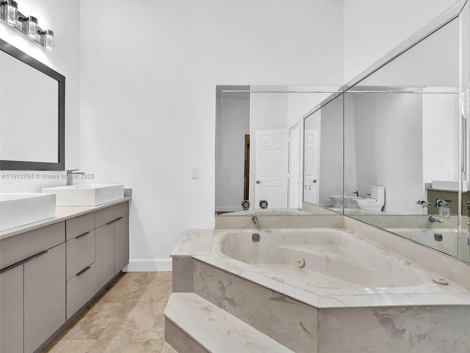 3776 Ne 166th St 108, North Miami Beach, Florida 3, North Miami Beach, Florida 33160, 3 Bedrooms Bedrooms, ,2 BathroomsBathrooms,Residential,For Sale,3776 Ne 166th St 108, North Miami Beach, Florida 3,A11912784