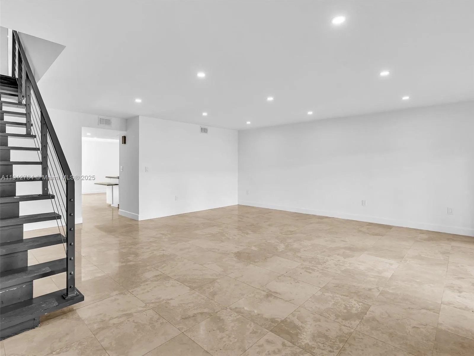 3776 Ne 166th St 108, North Miami Beach, Florida 3, North Miami Beach, Florida 33160, 3 Bedrooms Bedrooms, ,2 BathroomsBathrooms,Residential,For Sale,3776 Ne 166th St 108, North Miami Beach, Florida 3,A11912784