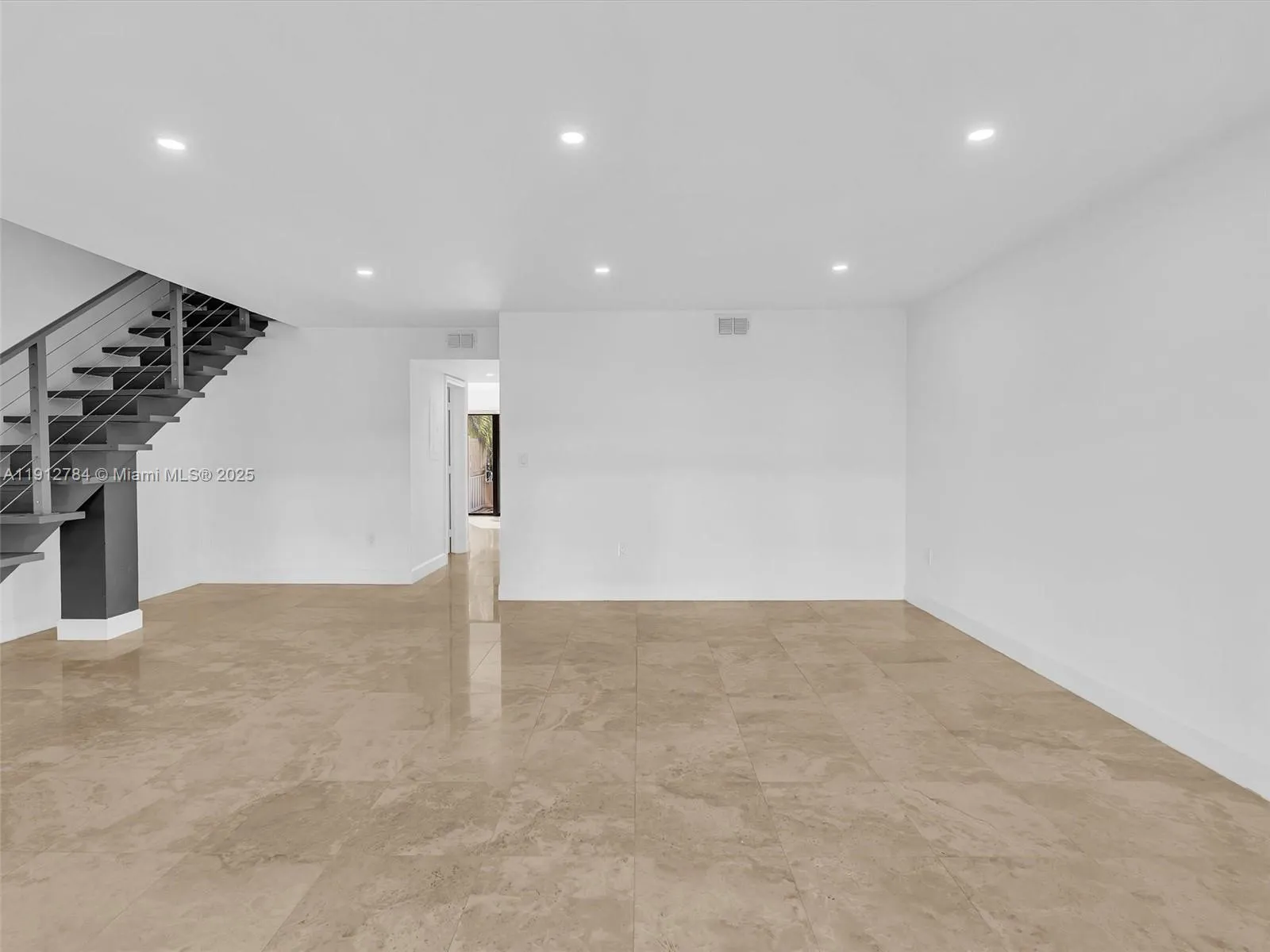 3776 Ne 166th St 108, North Miami Beach, Florida 3, North Miami Beach, Florida 33160, 3 Bedrooms Bedrooms, ,2 BathroomsBathrooms,Residential,For Sale,3776 Ne 166th St 108, North Miami Beach, Florida 3,A11912784