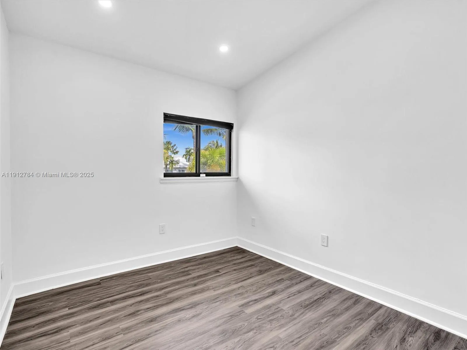 3776 Ne 166th St 108, North Miami Beach, Florida 3, North Miami Beach, Florida 33160, 3 Bedrooms Bedrooms, ,2 BathroomsBathrooms,Residential,For Sale,3776 Ne 166th St 108, North Miami Beach, Florida 3,A11912784