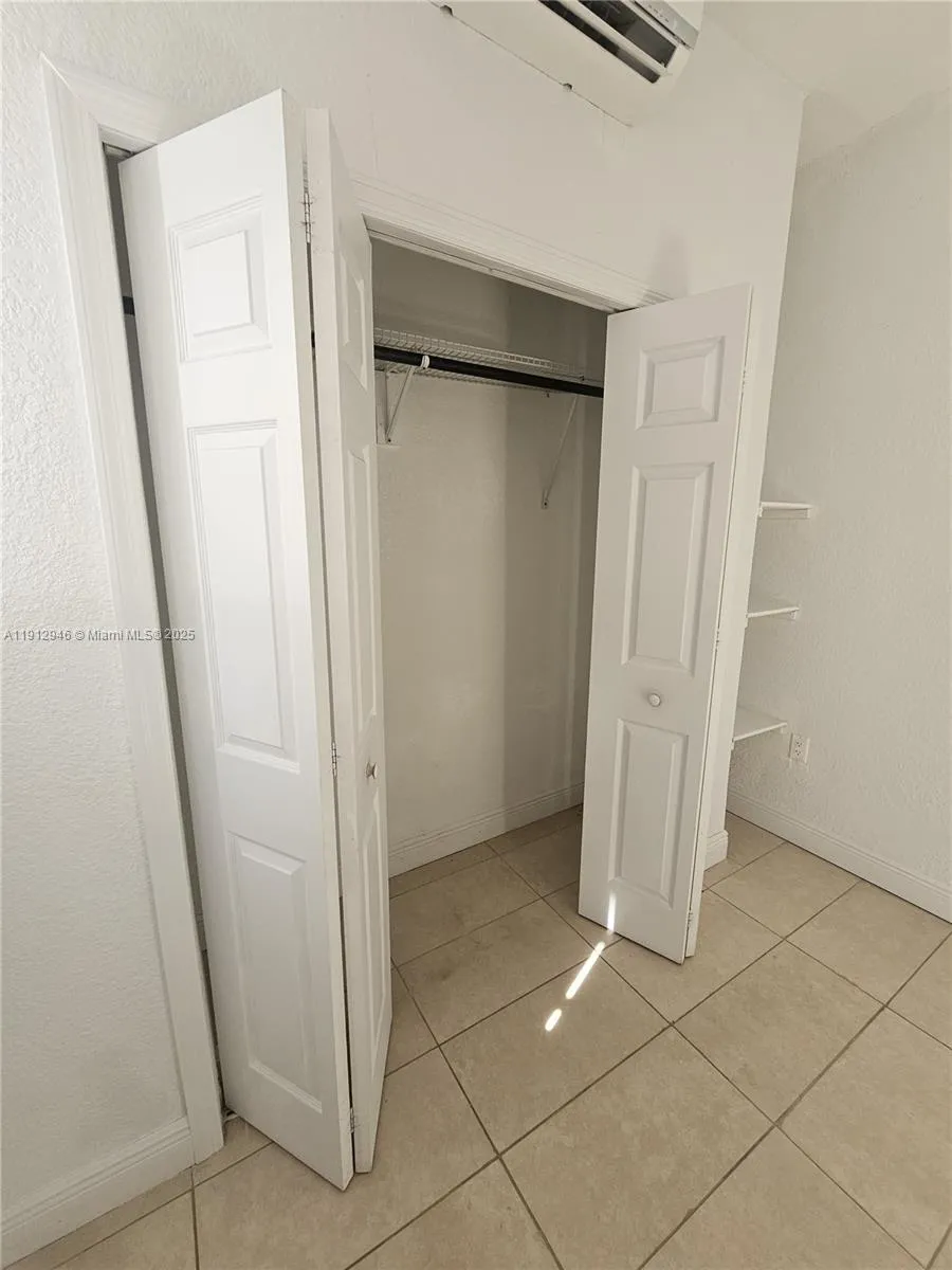 Hialeah, Florida 33010, 1 Bedroom Bedrooms, ,1 BathroomBathrooms,Residential Lease,For Rent,A11912946