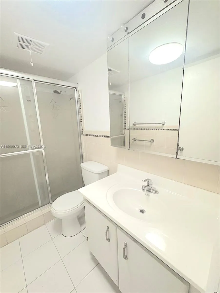 20120 Ne 2nd Ave W27, Miami Gardens, Florida 33179, Miami Gardens, Florida 33179, 2 Bedrooms Bedrooms, ,2 BathroomsBathrooms,Residential Lease,For Rent,20120 Ne 2nd Ave W27, Miami Gardens, Florida 33179,A11909973