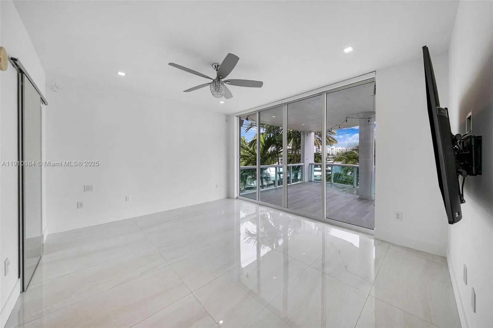 7918 Harbour Island Dr 207, North Bay Village, Flo, North Bay Village, Florida 33141, 3 Bedrooms Bedrooms, ,2 BathroomsBathrooms,Residential,For Sale,7918 Harbour Island Dr 207, North Bay Village, Flo,A11910684