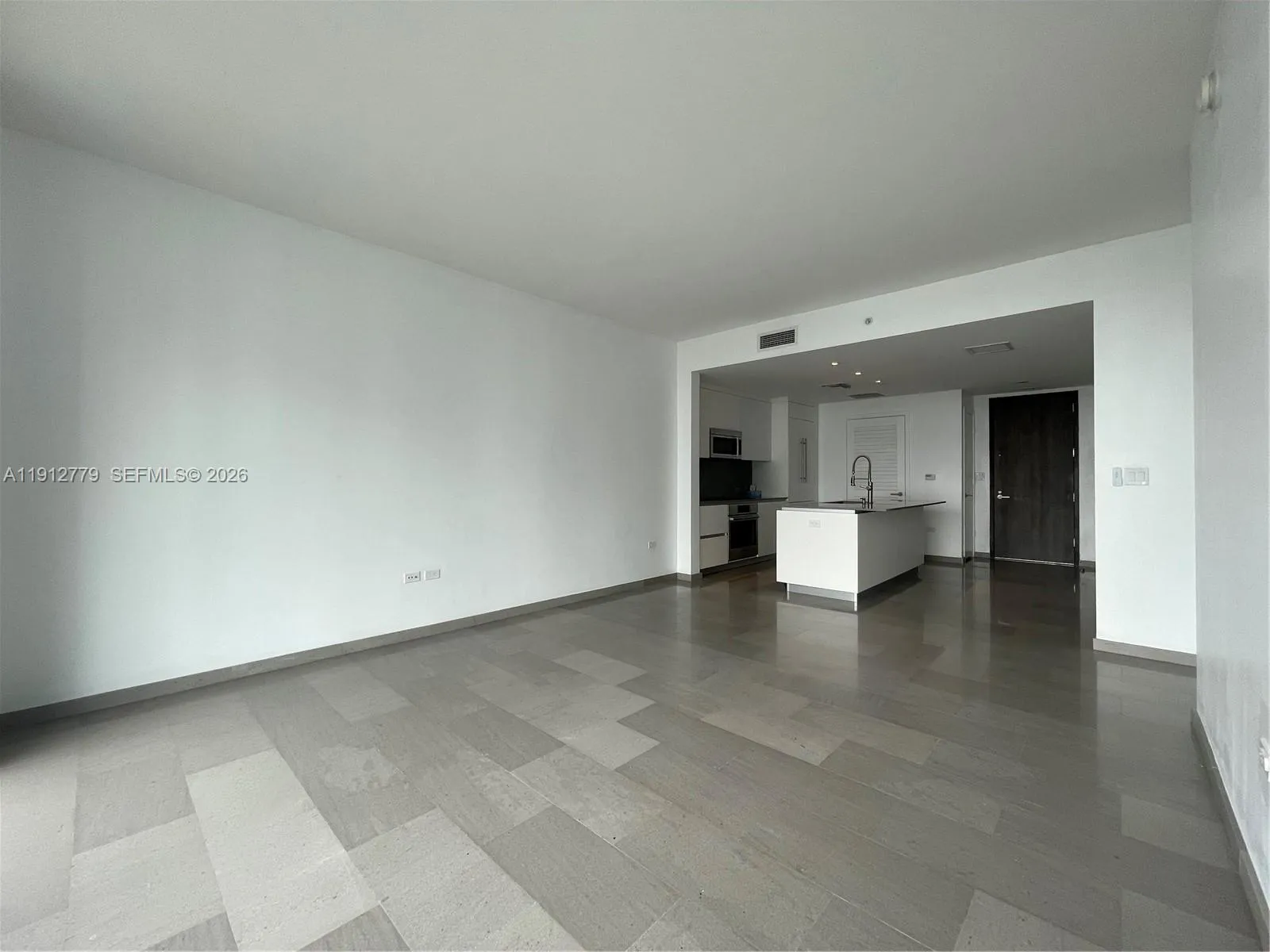68 Se 6th St 3806, Miami, Florida 33131, Miami, Florida 33131, 1 Bedroom Bedrooms, ,1 BathroomBathrooms,Residential,For Sale,68 Se 6th St 3806, Miami, Florida 33131,A11912779