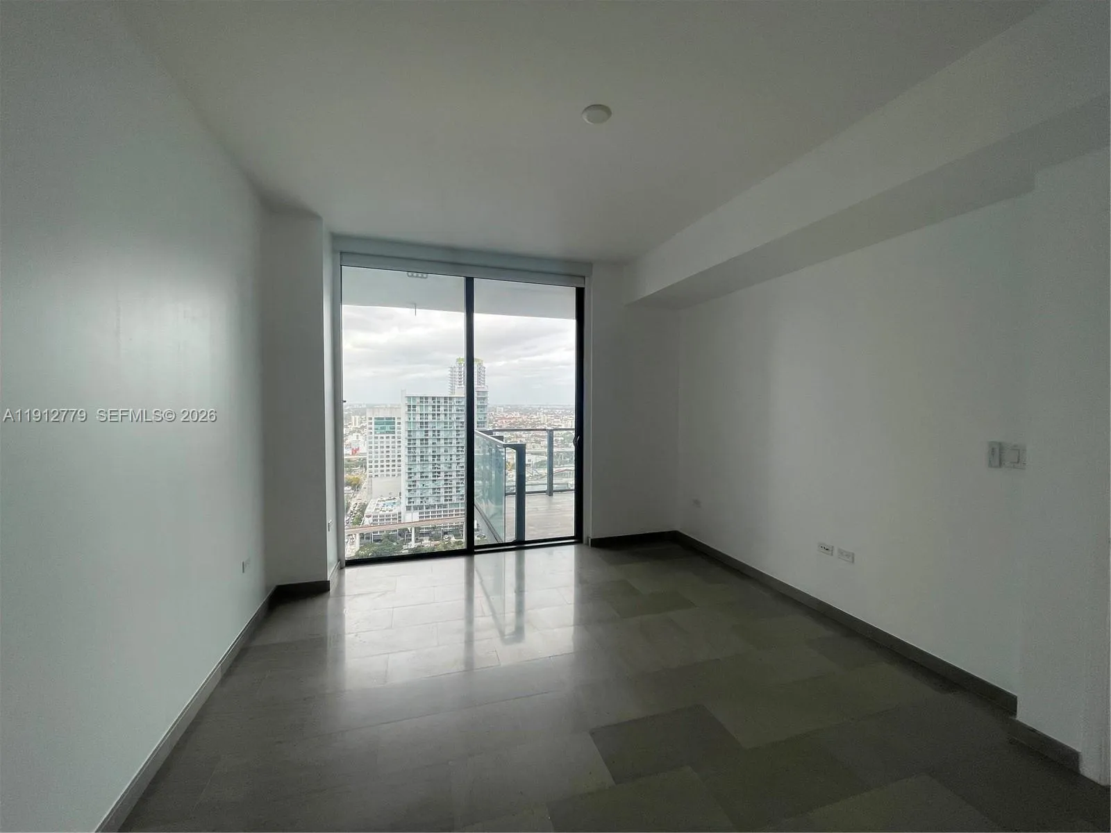 68 Se 6th St 3806, Miami, Florida 33131, Miami, Florida 33131, 1 Bedroom Bedrooms, ,1 BathroomBathrooms,Residential,For Sale,68 Se 6th St 3806, Miami, Florida 33131,A11912779