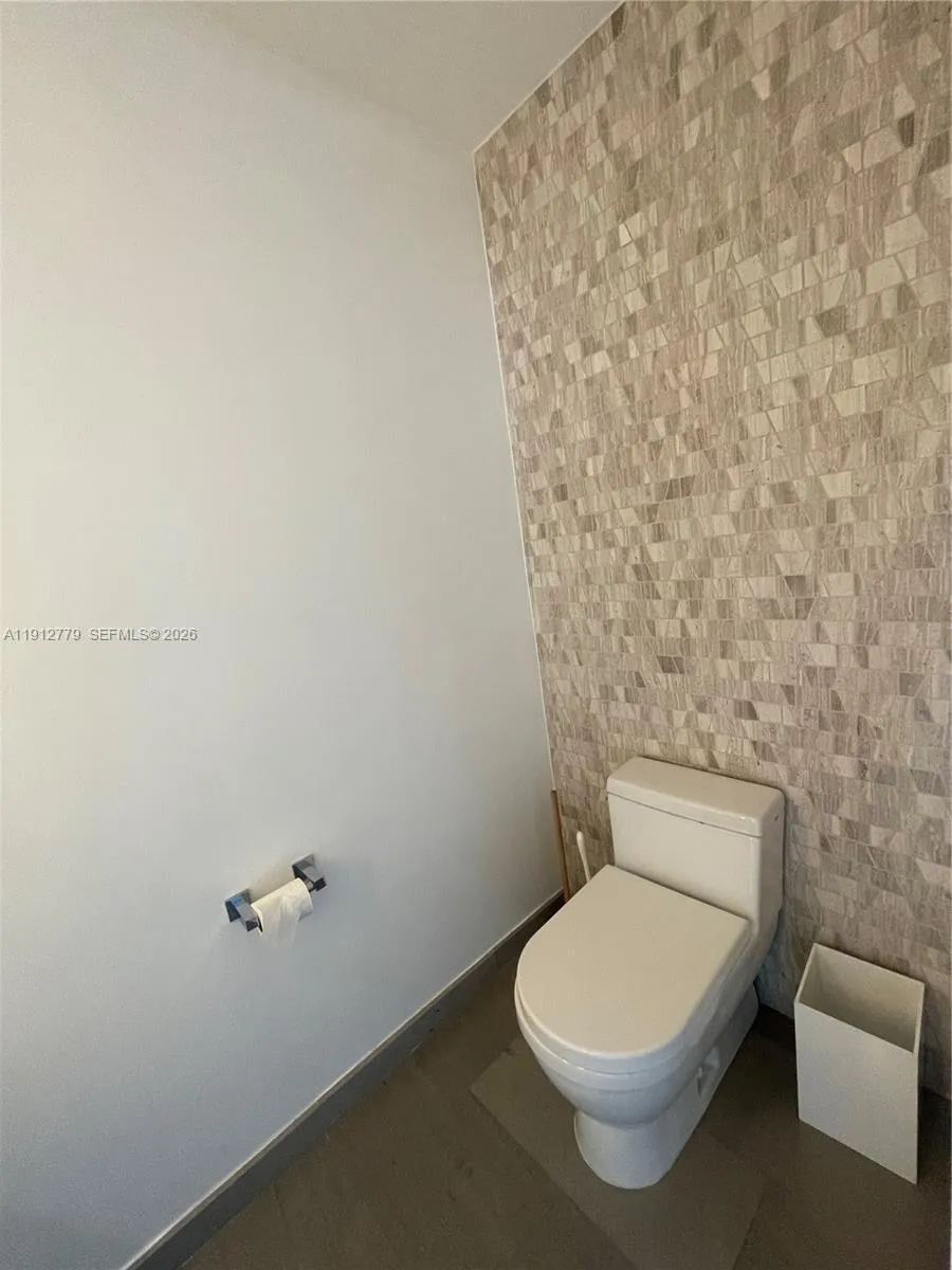 68 Se 6th St 3806, Miami, Florida 33131, Miami, Florida 33131, 1 Bedroom Bedrooms, ,1 BathroomBathrooms,Residential,For Sale,68 Se 6th St 3806, Miami, Florida 33131,A11912779