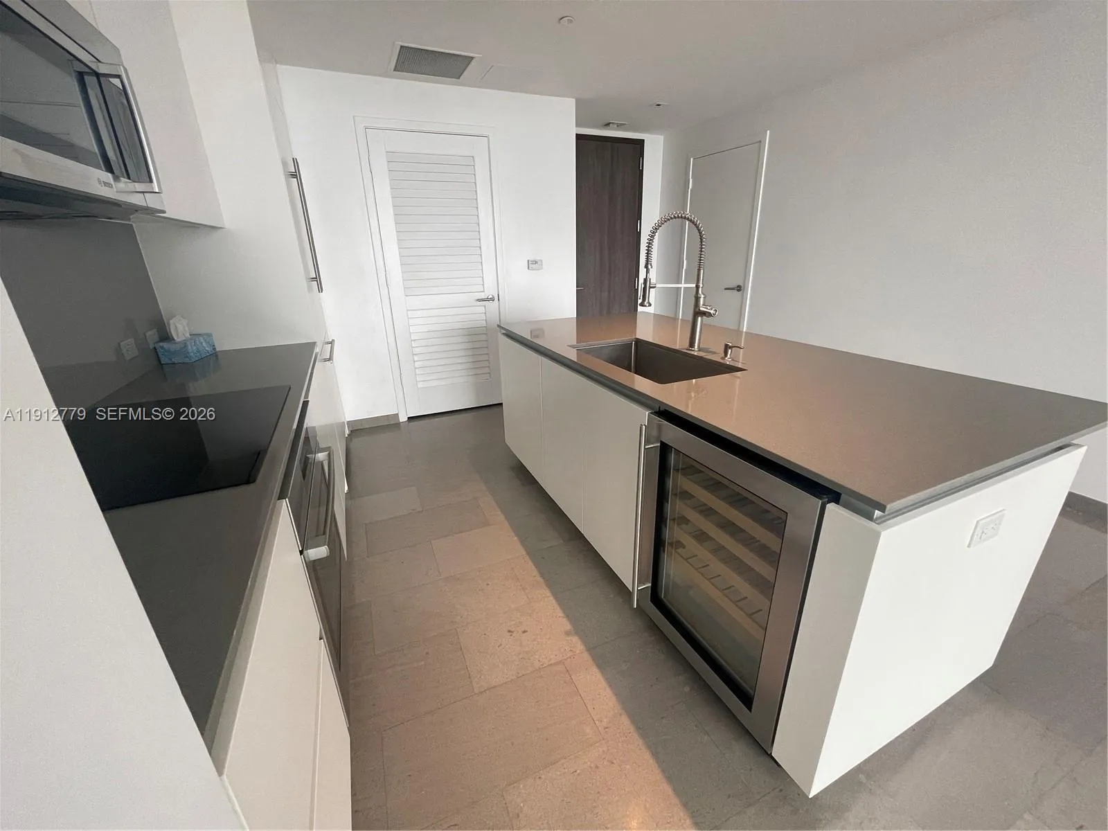 68 Se 6th St 3806, Miami, Florida 33131, Miami, Florida 33131, 1 Bedroom Bedrooms, ,1 BathroomBathrooms,Residential,For Sale,68 Se 6th St 3806, Miami, Florida 33131,A11912779