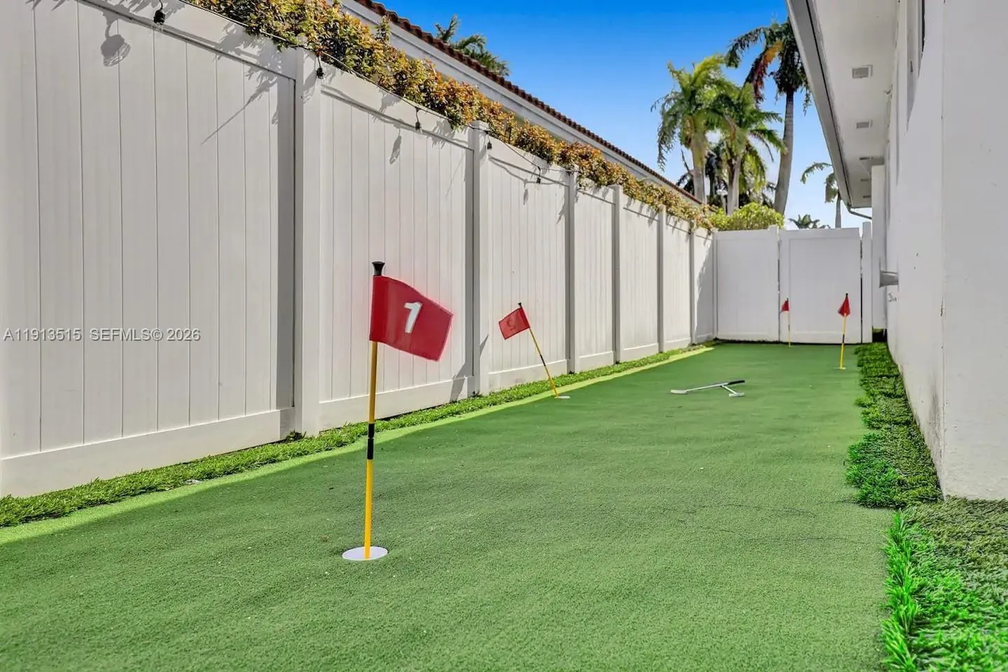 1241 Hollywood Blvd, Hollywood, Florida 33019, Hollywood, Florida 33019, 6 Bedrooms Bedrooms, ,4 BathroomsBathrooms,Residential Lease,For Rent,1241 Hollywood Blvd, Hollywood, Florida 33019,A11913515