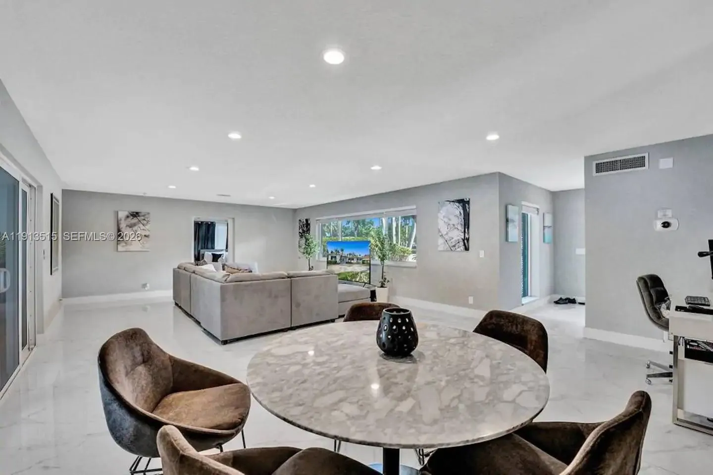 1241 Hollywood Blvd, Hollywood, Florida 33019, Hollywood, Florida 33019, 6 Bedrooms Bedrooms, ,4 BathroomsBathrooms,Residential Lease,For Rent,1241 Hollywood Blvd, Hollywood, Florida 33019,A11913515