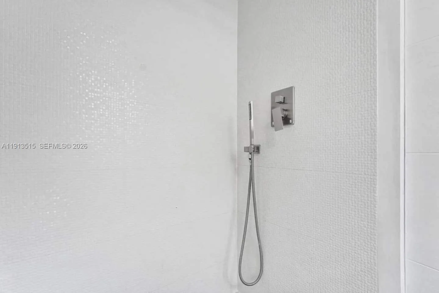 1241 Hollywood Blvd, Hollywood, Florida 33019, Hollywood, Florida 33019, 6 Bedrooms Bedrooms, ,4 BathroomsBathrooms,Residential Lease,For Rent,1241 Hollywood Blvd, Hollywood, Florida 33019,A11913515