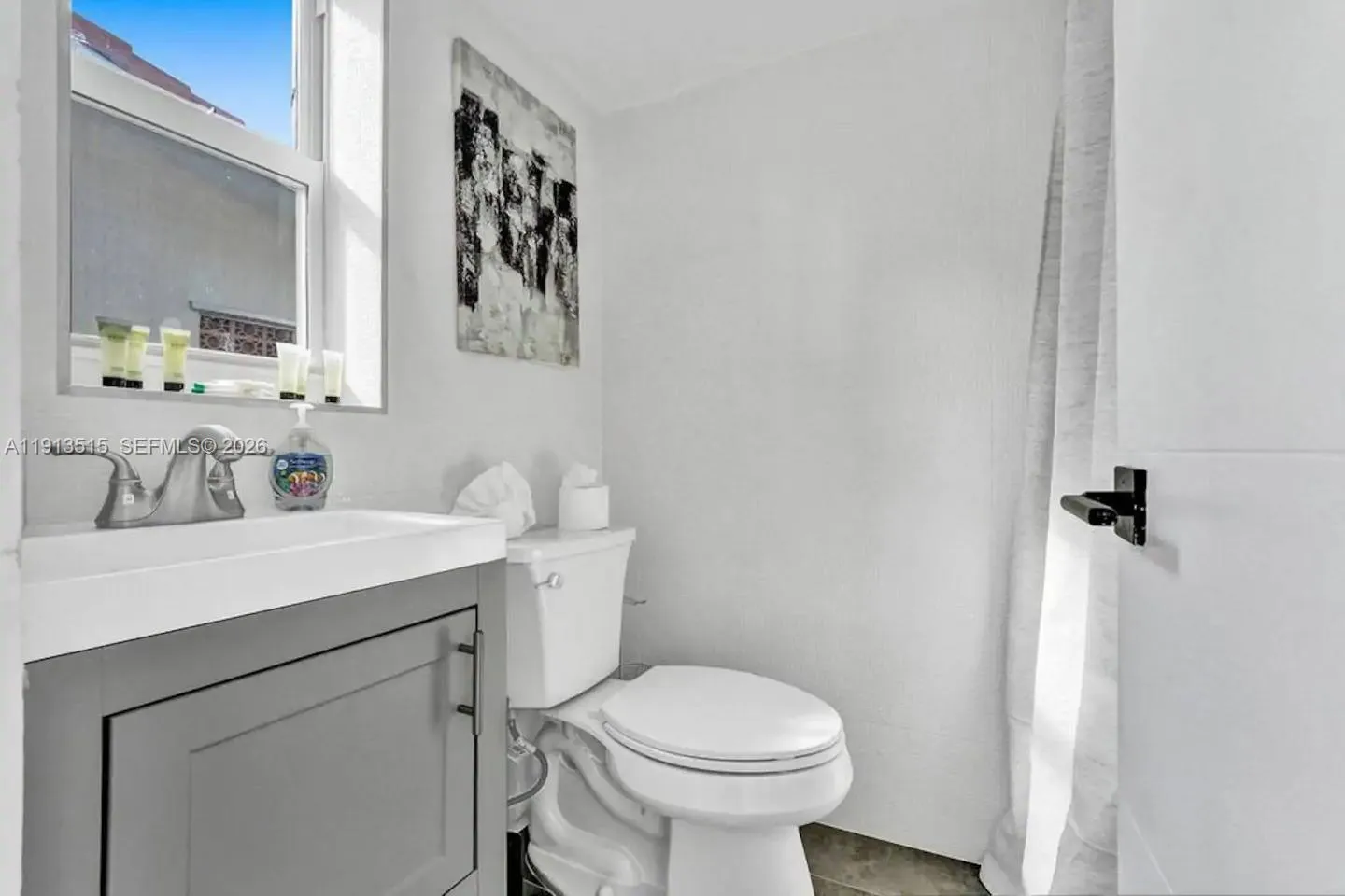 1241 Hollywood Blvd, Hollywood, Florida 33019, Hollywood, Florida 33019, 6 Bedrooms Bedrooms, ,4 BathroomsBathrooms,Residential Lease,For Rent,1241 Hollywood Blvd, Hollywood, Florida 33019,A11913515