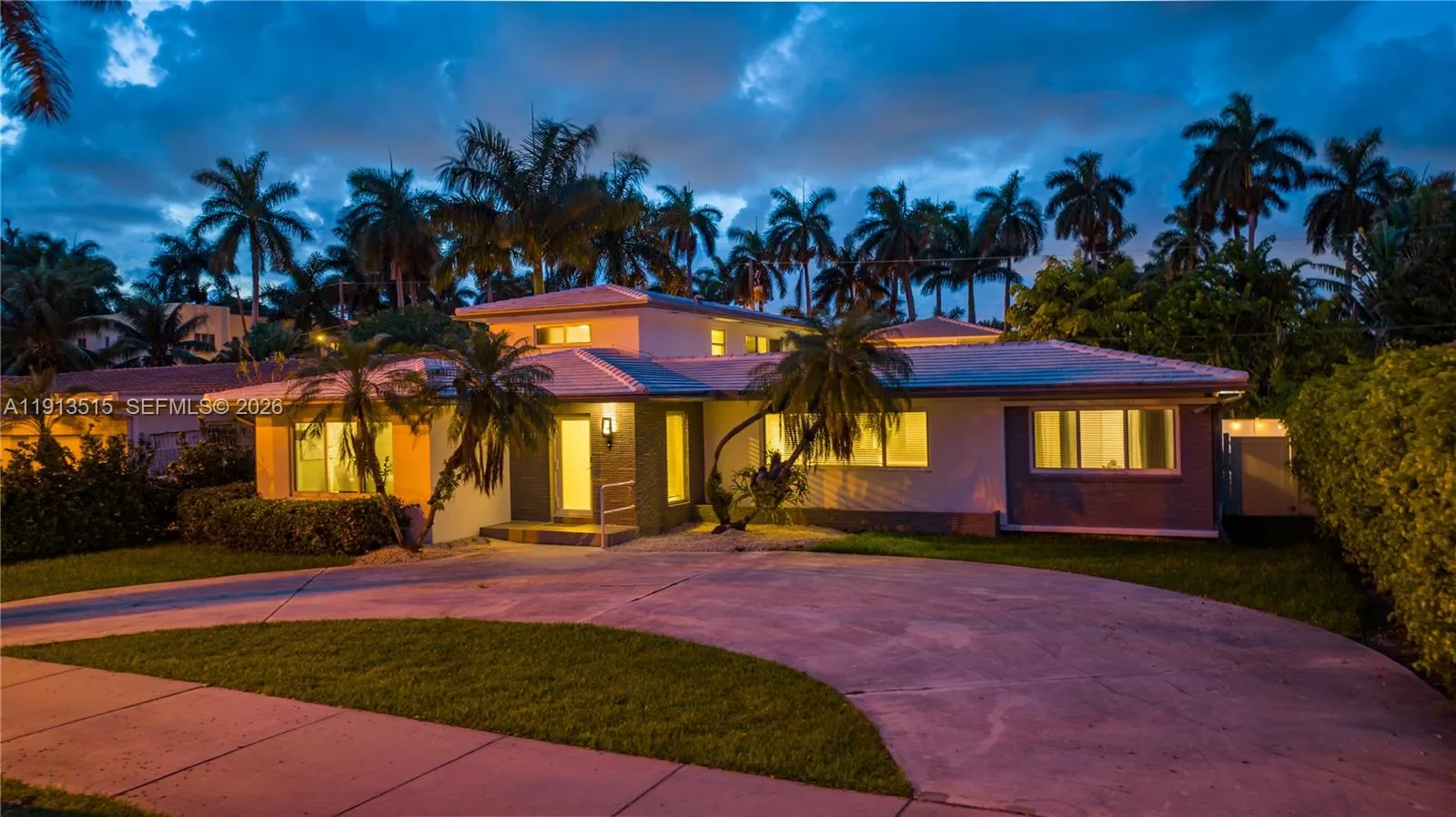 1241 Hollywood Blvd, Hollywood, Florida 33019, Hollywood, Florida 33019, 6 Bedrooms Bedrooms, ,4 BathroomsBathrooms,Residential Lease,For Rent,1241 Hollywood Blvd, Hollywood, Florida 33019,A11913515