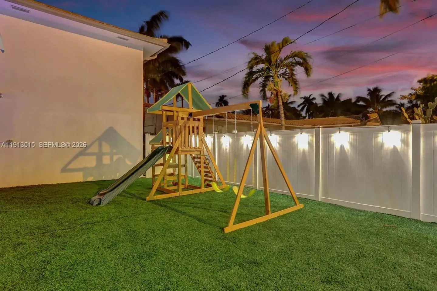 1241 Hollywood Blvd, Hollywood, Florida 33019, Hollywood, Florida 33019, 6 Bedrooms Bedrooms, ,4 BathroomsBathrooms,Residential Lease,For Rent,1241 Hollywood Blvd, Hollywood, Florida 33019,A11913515