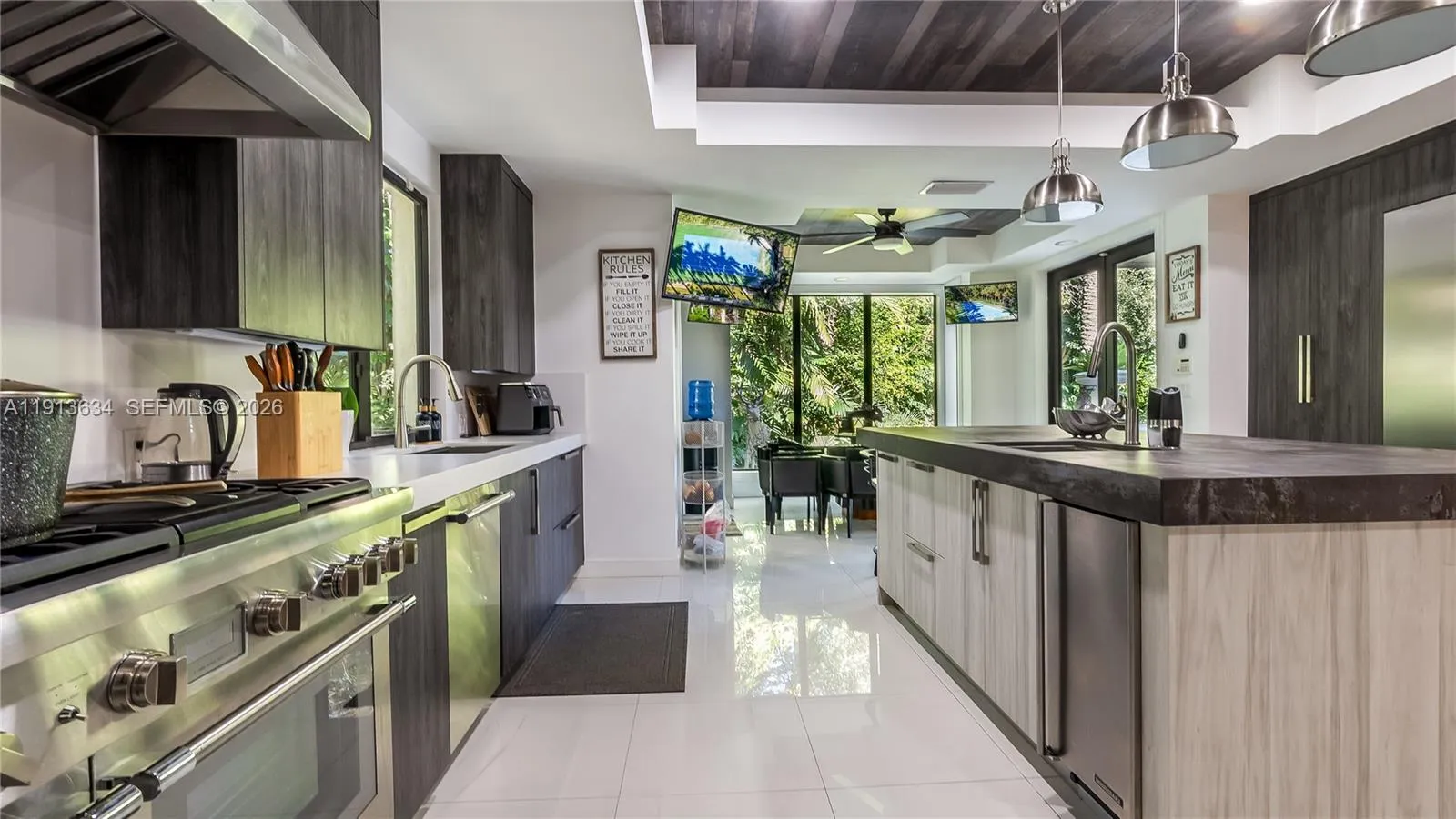 10395 Sw 67th Ave, Pinecrest, Florida 33156, Pinecrest, Florida 33156, 7 Bedrooms Bedrooms, ,5 BathroomsBathrooms,Residential,For Sale,10395 Sw 67th Ave, Pinecrest, Florida 33156,A11913634