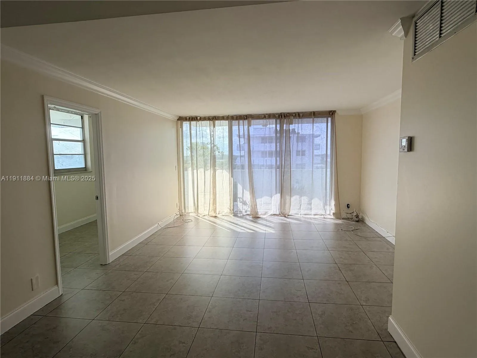 3703 Ne 166th St 910, North Miami Beach, Florida 3, North Miami Beach, Florida 33160, 3 Bedrooms Bedrooms, ,2 BathroomsBathrooms,Residential Lease,For Rent,3703 Ne 166th St 910, North Miami Beach, Florida 3,A11911884