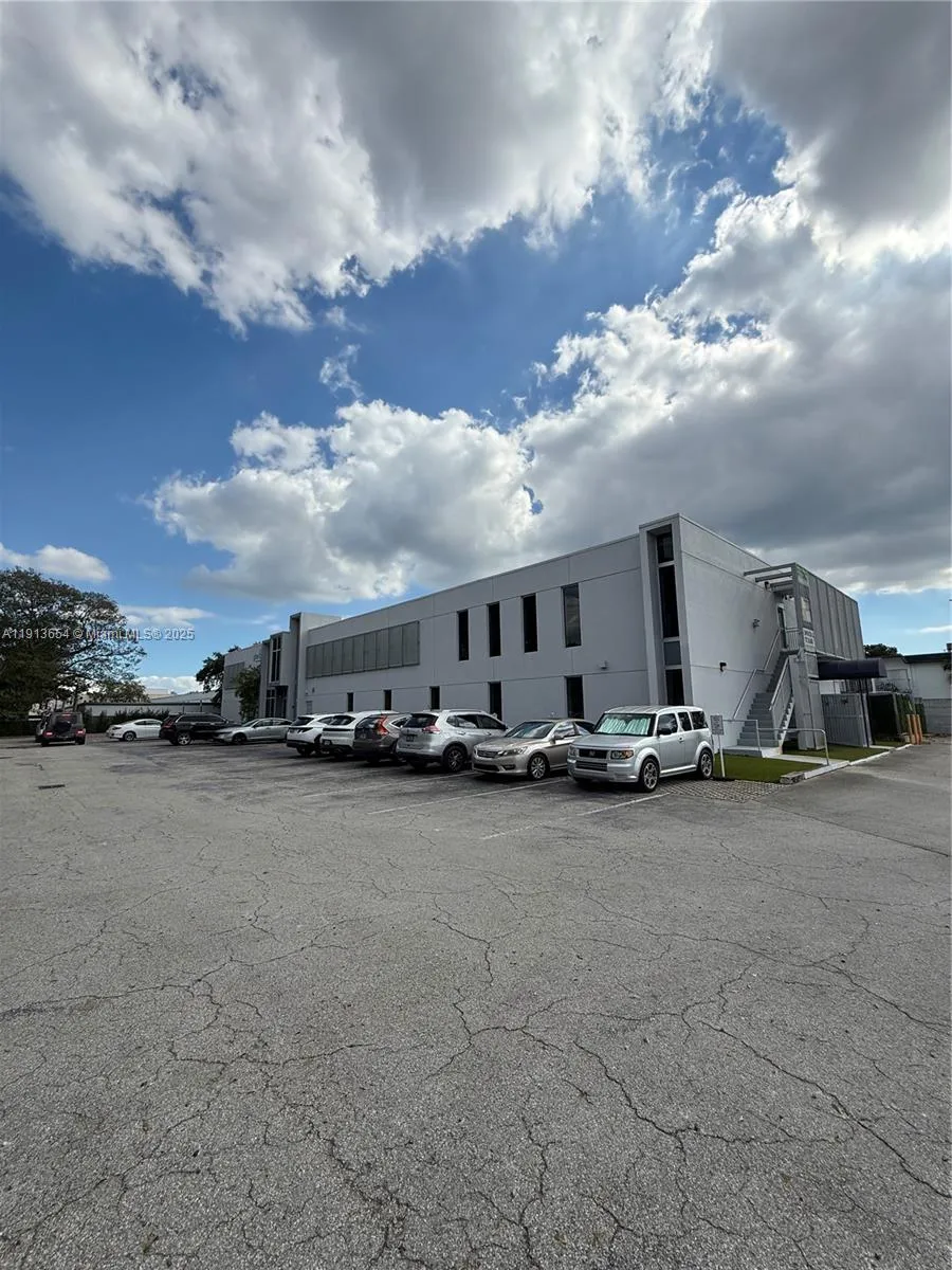 9450 Sw 72nd St, Miami, Florida 33173, Miami, Florida 33173, ,Commercial Lease,For Rent,9450 Sw 72nd St, Miami, Florida 33173,A11913654