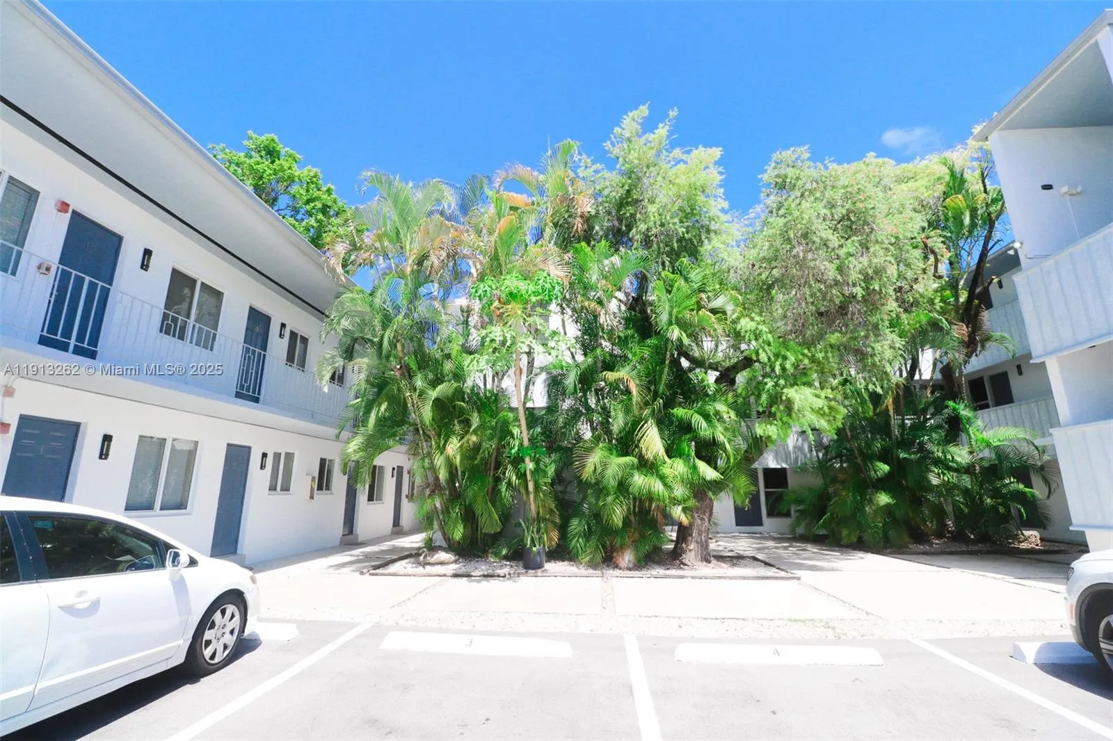 3071 Sw 27th Ave 5, Miami, Florida 33133, Miami, Florida 33133, 1 Bedroom Bedrooms, ,1 BathroomBathrooms,Residential Lease,For Rent,3071 Sw 27th Ave 5, Miami, Florida 33133,A11913262