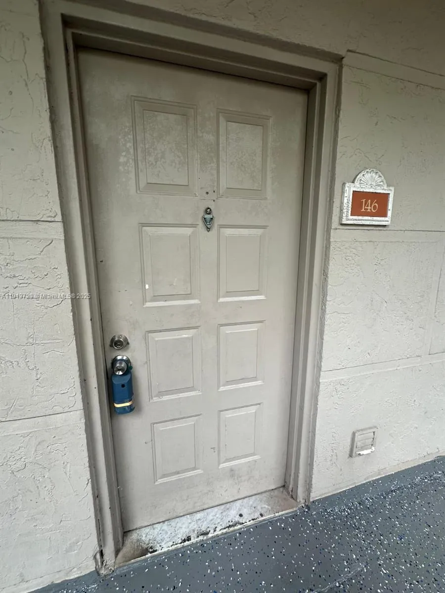 8290 Lake Dr 146, Doral, Florida 33166, Doral, Florida 33166, 2 Bedrooms Bedrooms, ,2 BathroomsBathrooms,Residential Lease,For Rent,8290 Lake Dr 146, Doral, Florida 33166,A11913729