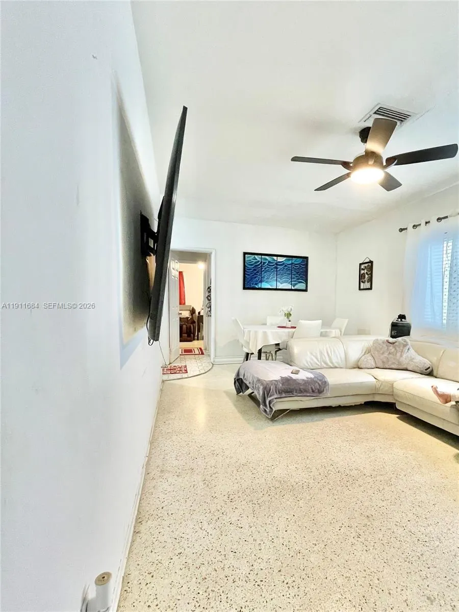 1508 E Garfield St, Hollywood, Florida 33020, Hollywood, Florida 33020, ,Residential Income,For Sale,1508 E Garfield St, Hollywood, Florida 33020,A11911684