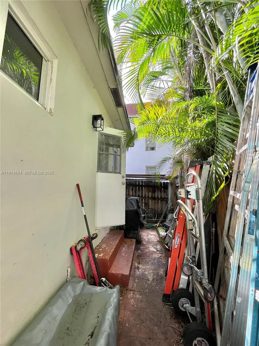 1508 E Garfield St, Hollywood, Florida 33020, Hollywood, Florida 33020, ,Residential Income,For Sale,1508 E Garfield St, Hollywood, Florida 33020,A11911684