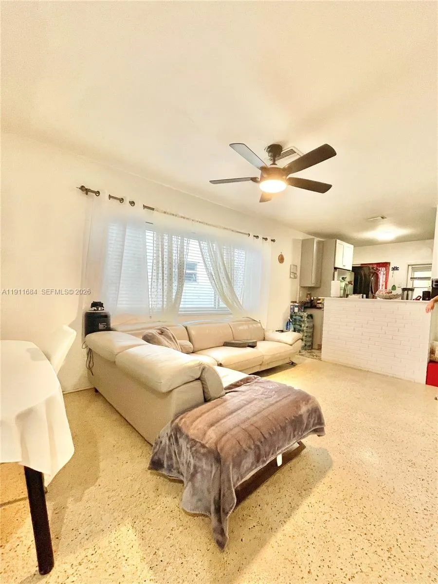 1508 E Garfield St, Hollywood, Florida 33020, Hollywood, Florida 33020, ,Residential Income,For Sale,1508 E Garfield St, Hollywood, Florida 33020,A11911684