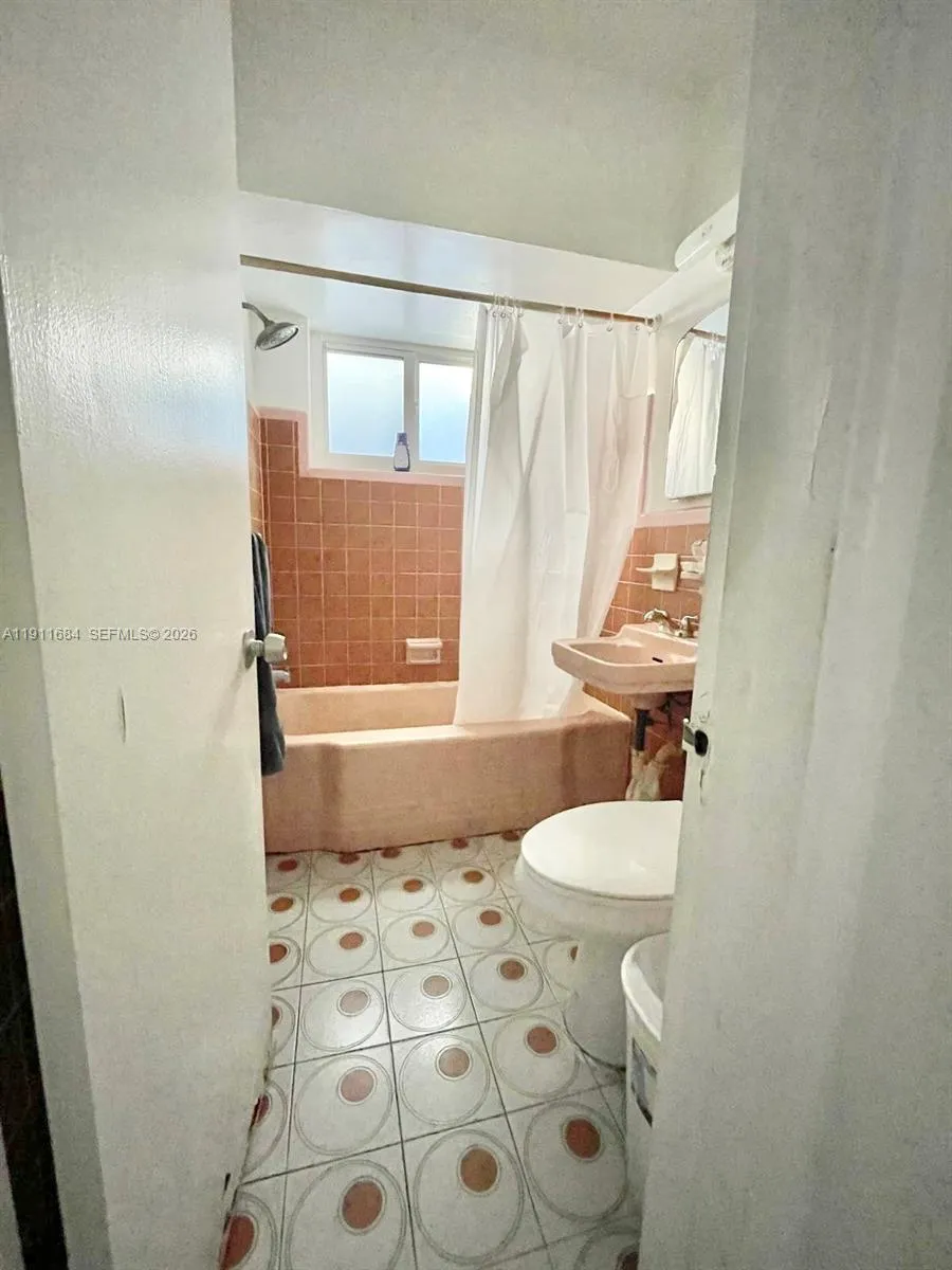 1508 E Garfield St, Hollywood, Florida 33020, Hollywood, Florida 33020, ,Residential Income,For Sale,1508 E Garfield St, Hollywood, Florida 33020,A11911684