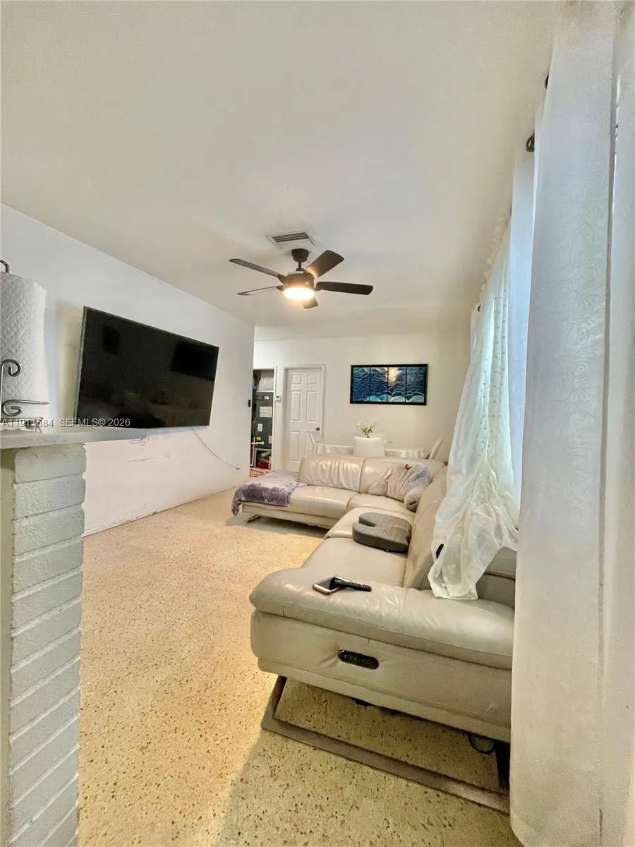 1508 E Garfield St, Hollywood, Florida 33020, Hollywood, Florida 33020, ,Residential Income,For Sale,1508 E Garfield St, Hollywood, Florida 33020,A11911684