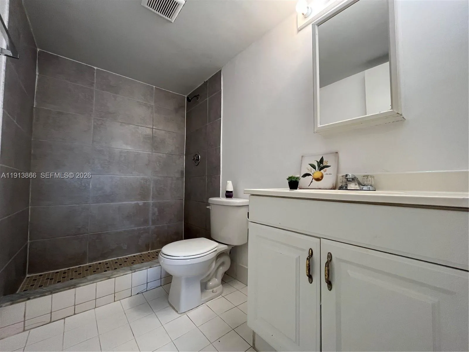 3720 N Pine Island Rd 237, Sunrise, Florida 33351, Sunrise, Florida 33351, 2 Bedrooms Bedrooms, ,1 BathroomBathrooms,Residential Lease,For Rent,3720 N Pine Island Rd 237, Sunrise, Florida 33351,A11913866