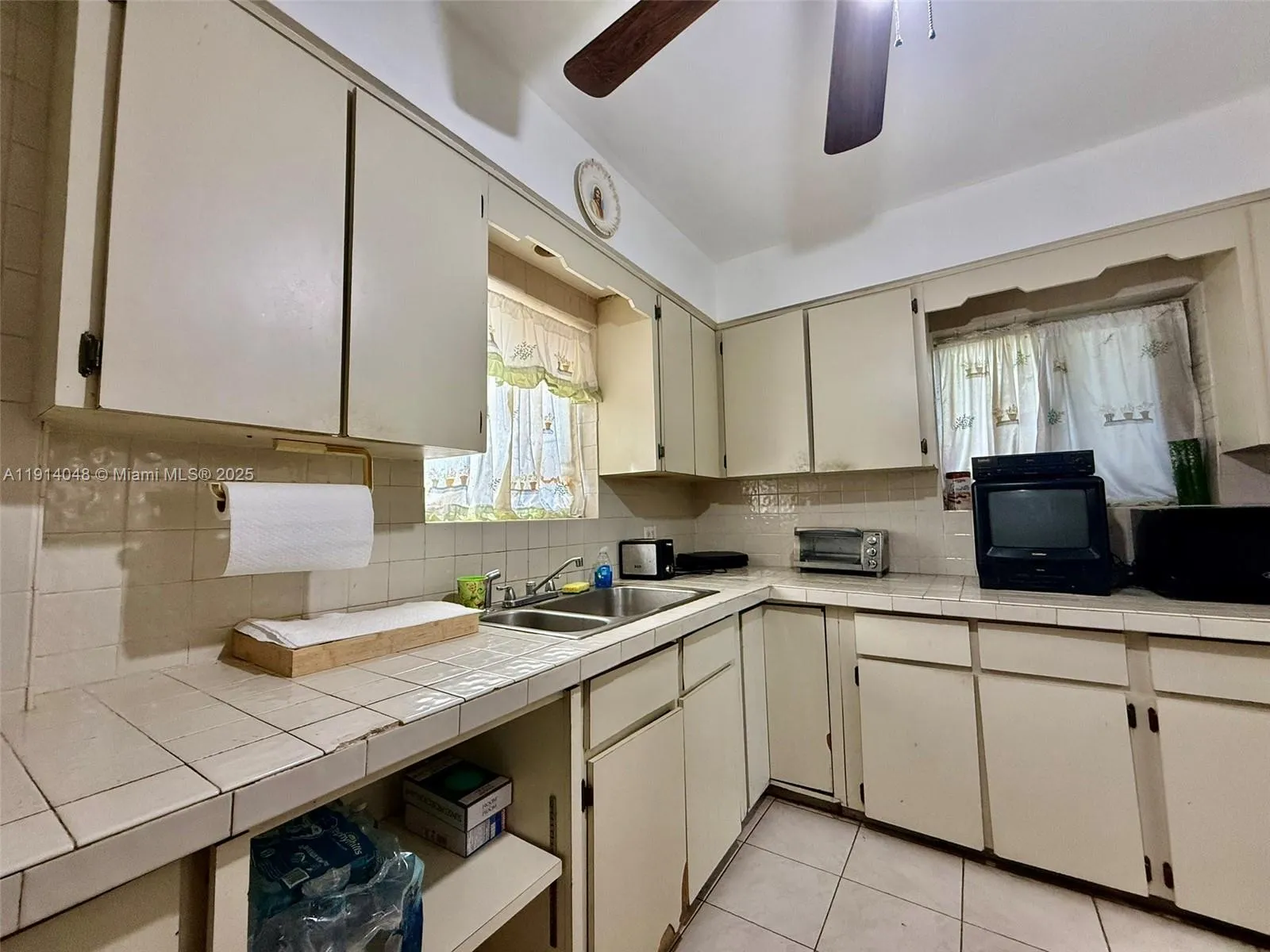 3000 Nw 5th St, Miami, Florida 33125, Miami, Florida 33125, ,Residential Income,For Sale,3000 Nw 5th St, Miami, Florida 33125,A11914048