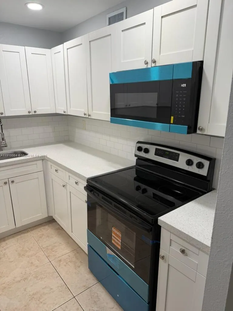 1805 W 56th St 412, Hialeah, Florida 33012, Hialeah, Florida 33012, 3 Bedrooms Bedrooms, ,1 BathroomBathrooms,Residential,For Sale,1805 W 56th St 412, Hialeah, Florida 33012,A11910064 1805 W 56th St 412, Hialeah, Florida 33012, Hialeah, Florida 33012, 3 Bedrooms Bedrooms, ,1 BathroomBathrooms,Residential,For Sale,1805 W 56th St 412, Hialeah, Florida 33012,A11910064