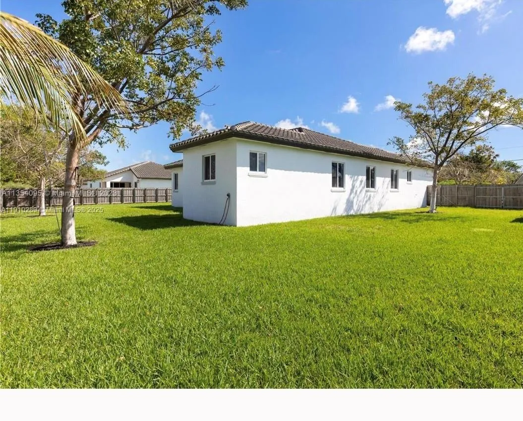 9341 Sw 174th St, Palmetto Bay, Florida 33157, Palmetto Bay, Florida 33157, 4 Bedrooms Bedrooms, ,3 BathroomsBathrooms,Residential,For Sale,9341 Sw 174th St, Palmetto Bay, Florida 33157,A11910289